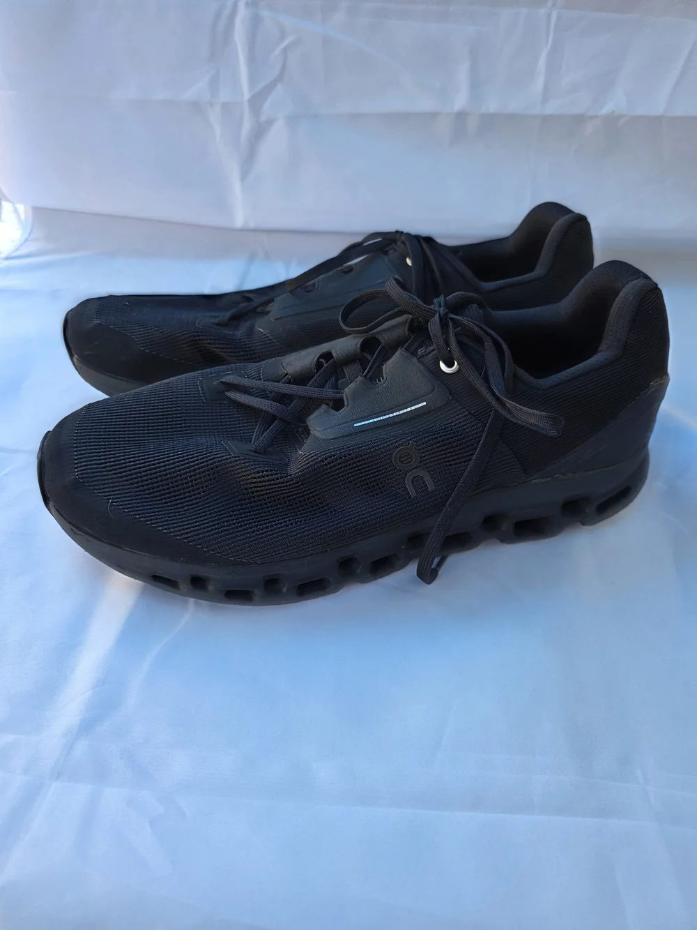 On Clouds versatile black